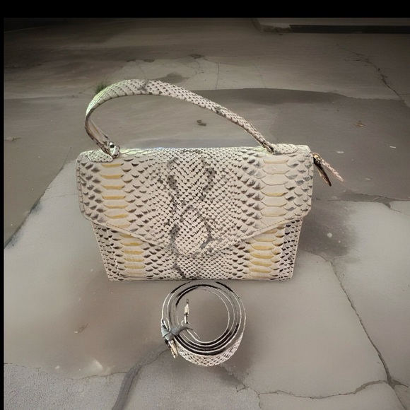 Women leather hangbag snake embossed design unique style NEW - Picture 6 of 12